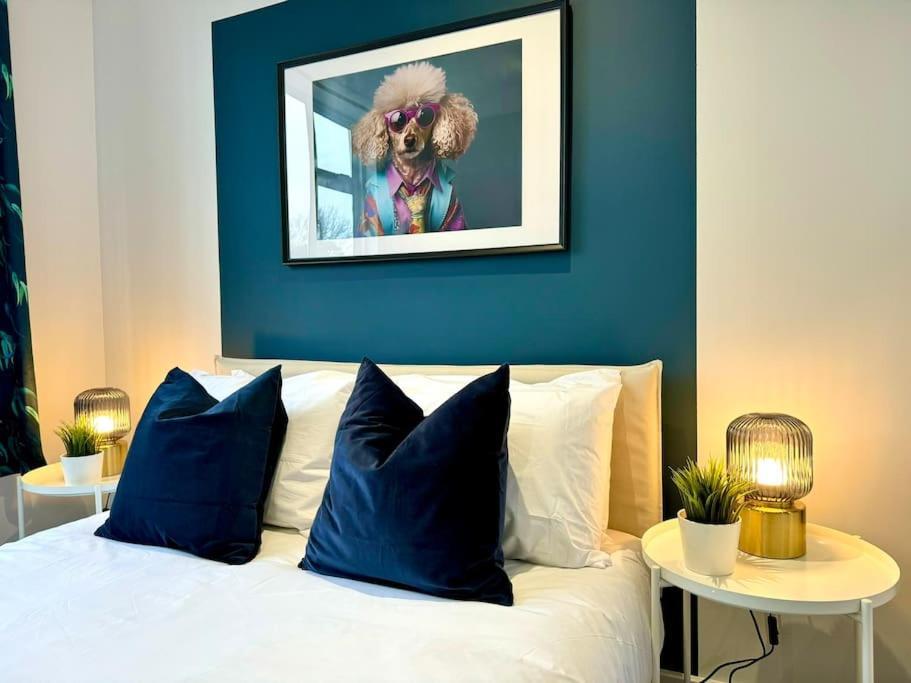 Bournemouth Getaway: 3Br Apartment Near Beach Exteriör bild