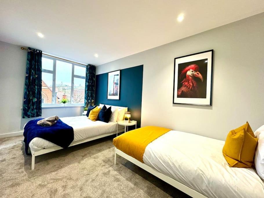 Bournemouth Getaway: 3Br Apartment Near Beach Exteriör bild