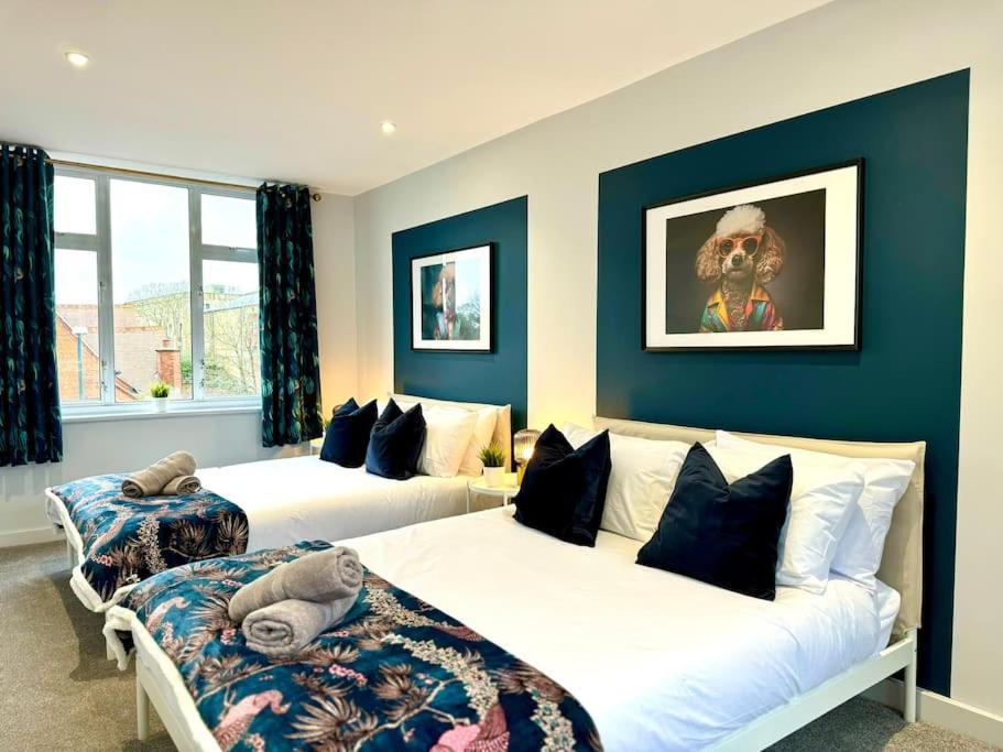 Bournemouth Getaway: 3Br Apartment Near Beach Exteriör bild